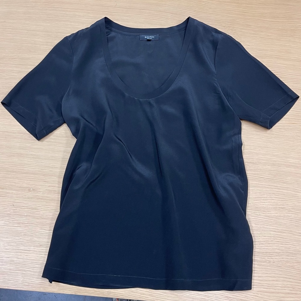 Babaton 100% Silk Scoop Neck Blouse Top - T-Shirt